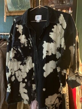 BDG Button Distressed